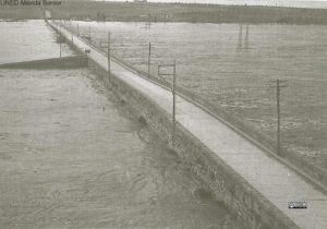 CRECIDA GUADIANA 1947, VISTA GENERAL PUENTE ROMANO_0002